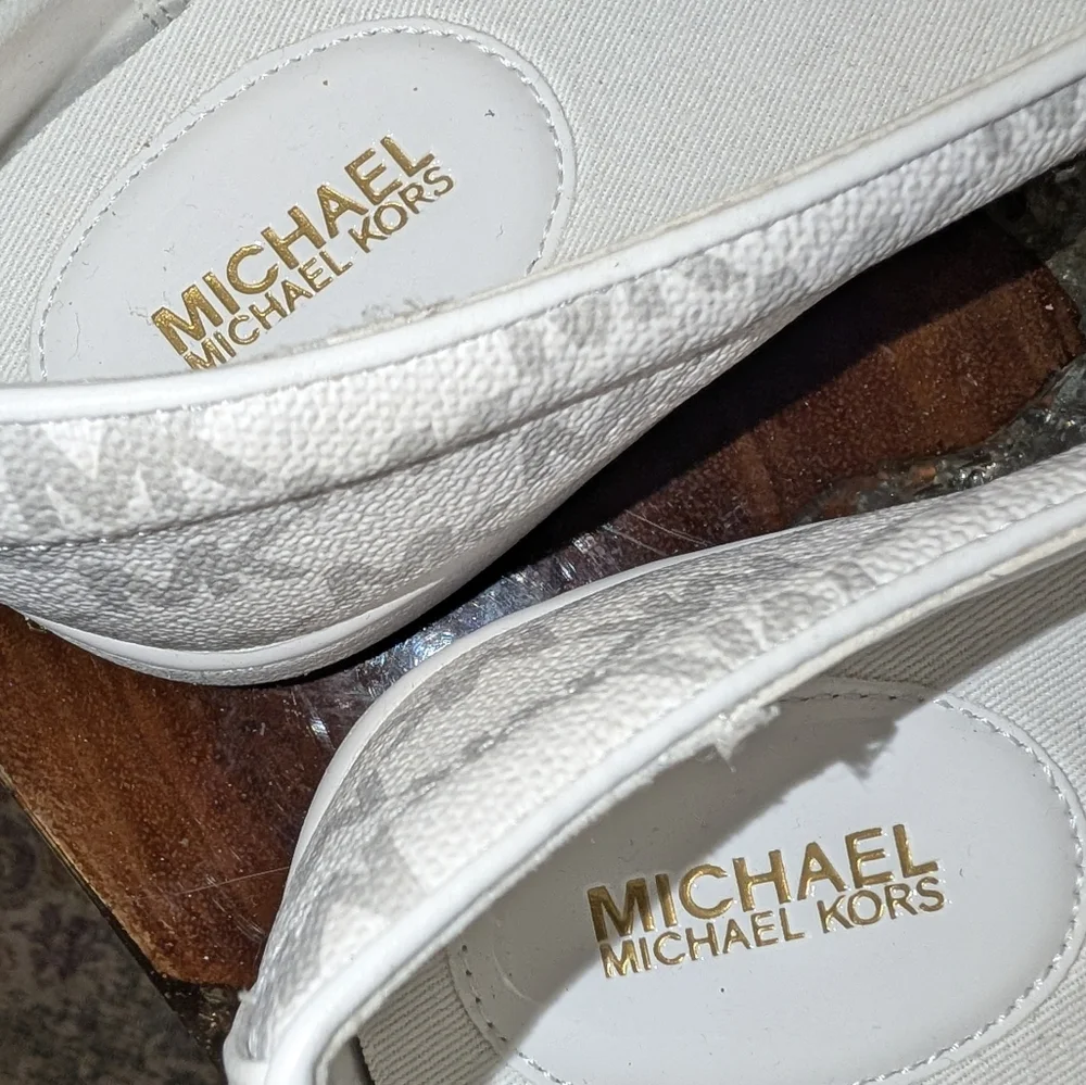 Michael Kors Teddi Sig Logo PVC Canvas Slip-on Sneakers sz 8.5 Grey on White - Picture 6 of 13